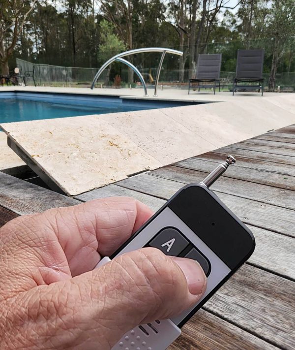 Power Lid Remote in hand V2 SMALL